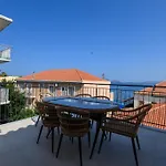 Katina's Coastal Oasis Apartman