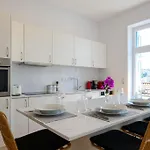 Katina's Coastal Oasis Apartman