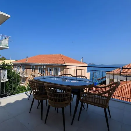 Katina's Coastal Oasis Apartmán