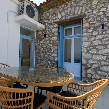 Katina's Coastal Oasis Pylos