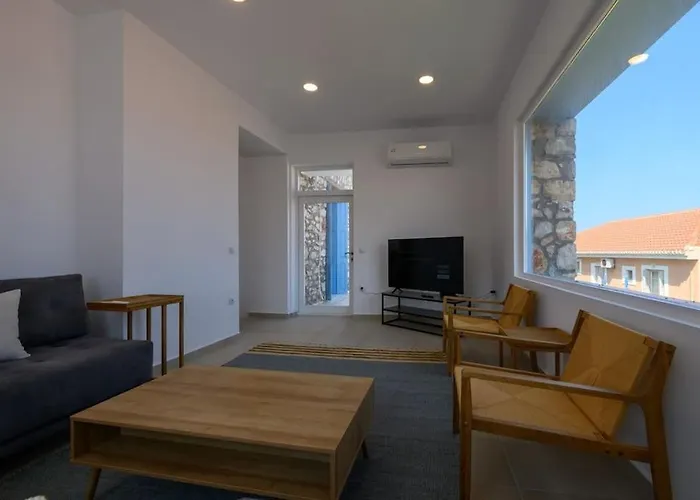 Katina's Coastal Oasis