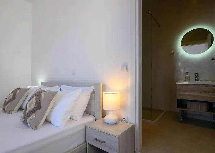 Katina's Coastal Oasis