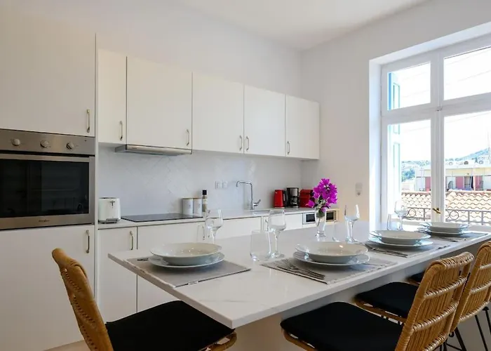 Katina's Coastal Oasis Apartment