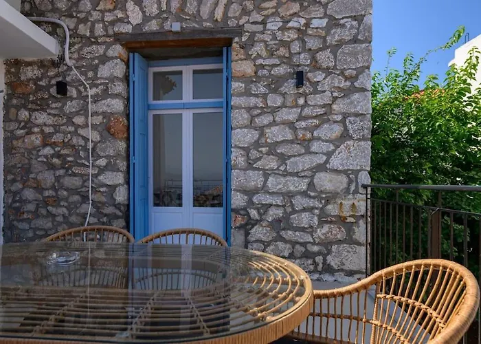 Katina's Coastal Oasis Apartment *