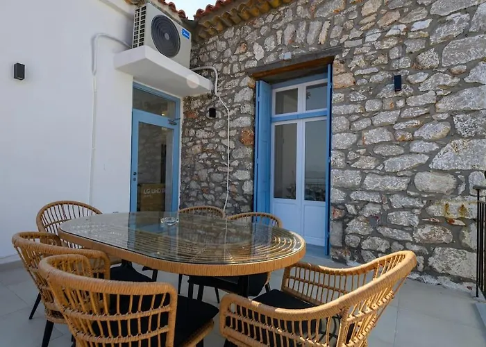 Katina's Coastal Oasis Pylos