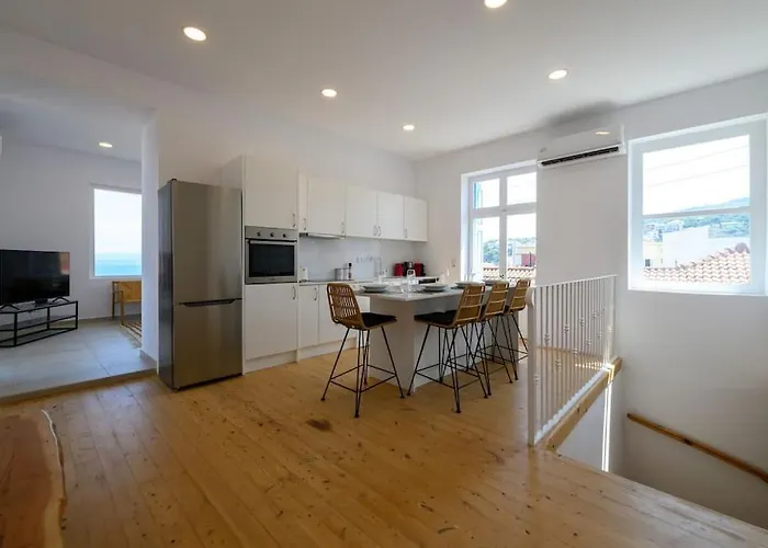 Katina's Coastal Oasis Apartment *